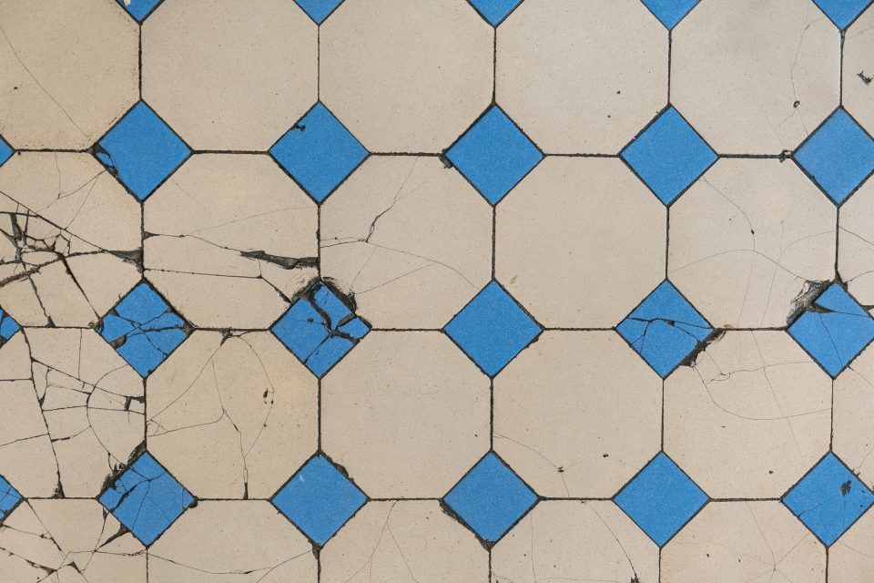 baldosa sin reparar