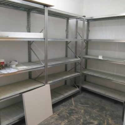 ANTES (cuarto estanteria)