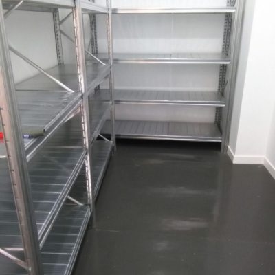 DESPUES (cuarto estanterias)